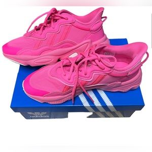 Women's Adidas OZWEEGO Shoes sneakers - 9.5